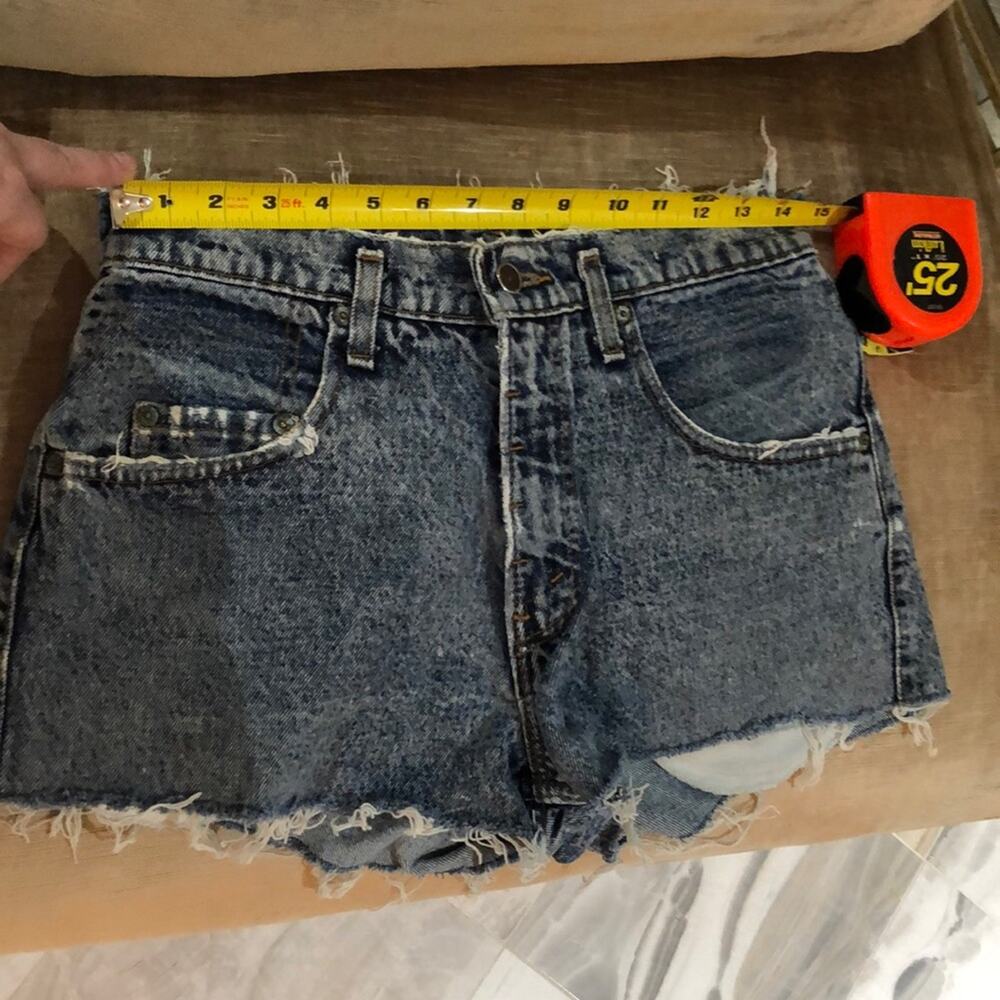 Levi’s cut off jean short shorts 30” waist